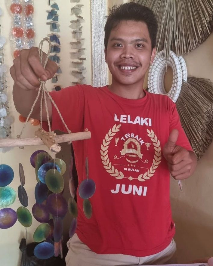 Carillón de madera - Cruz - Azul y perla